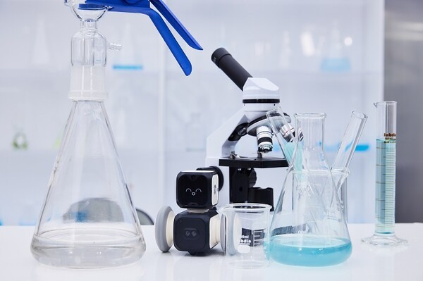 큐브로이드, 2026년 첨단산업 인재양성 교육용 '피지컬 AI' 플랫폼 공급... - 뉴스 썸네일 이미지